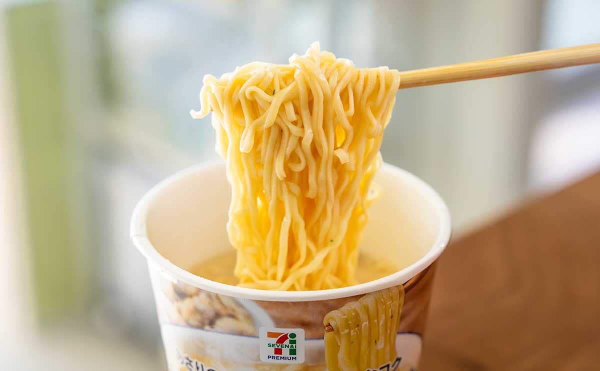 「買い占めよ」「期待以上」「激うま」【セブン】170円の新作カップ麺の旨みがスゴい