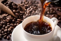 「コーヒーを飲むと尿酸値」はどうなる？高血圧の方が避けるべき飲み物も紹介