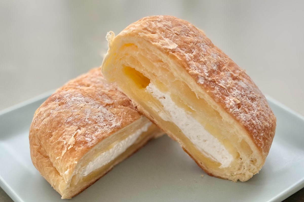 クリームの甘みが幸せ～♡【ファミマ】の新作パンが「やたらうまい」