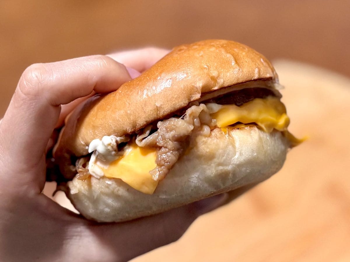 肉×肉の圧倒感よ【ゼッテリア】年末年始の限定バーガーがやべぇ奴だった