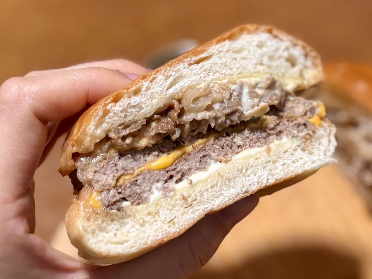 肉×肉の圧倒感よ【ゼッテリア】年末年始の限定バーガーがやべぇ奴だった