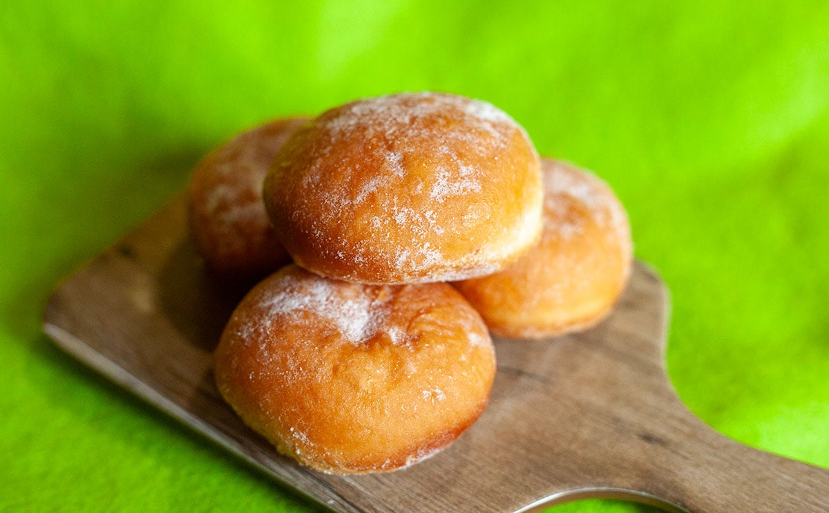 「安心の山パン」「馬鹿ほど美味い」4個で180円の【ファミマ】新商品