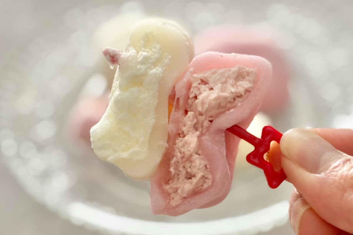 どっちの味が好み?【セブン】に見た目もおめでたい和菓子が登場中です