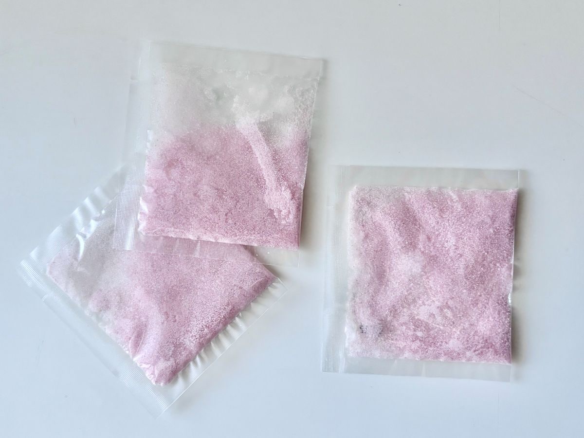 これは便利！ 製氷機の掃除に100均の“アノ粉”が大活躍！【ダイソー・セリア・キャンドゥ】