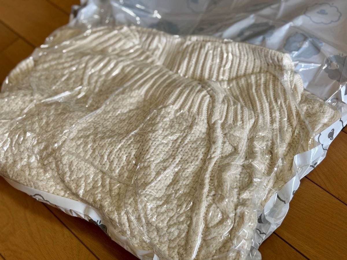 衣類も布団も!ガチで使える100均の圧縮袋3選|旅行先でも大活躍♪【ダイソー・セリア・キャンドゥ】