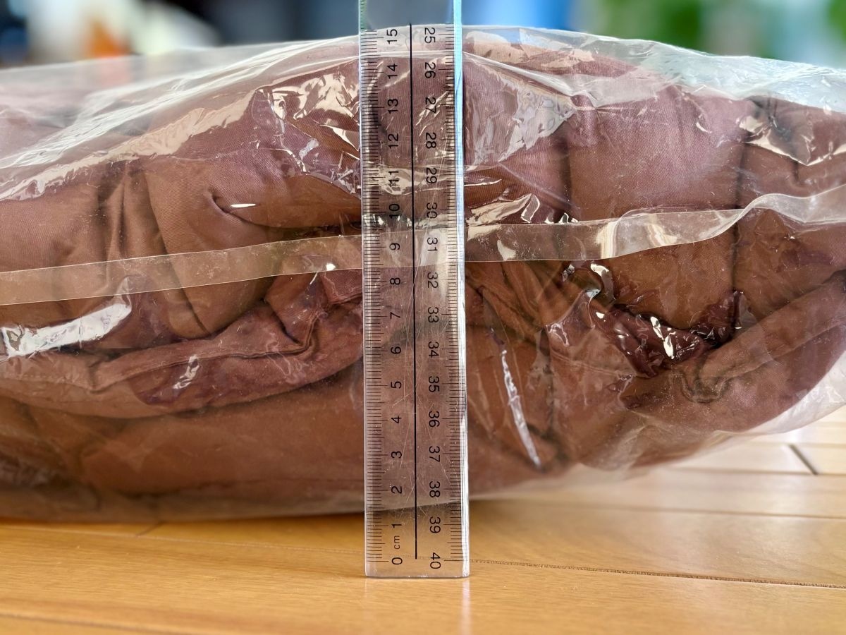 衣類も布団も！ガチで使える100均の圧縮袋3選｜旅行先でも大活躍♪【ダイソー・セリア・キャンドゥ】