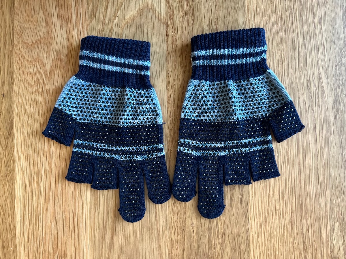 【100均】防寒手袋を8組買ってみた！ダイソー・セリア・キャン★ドゥの商品を比較