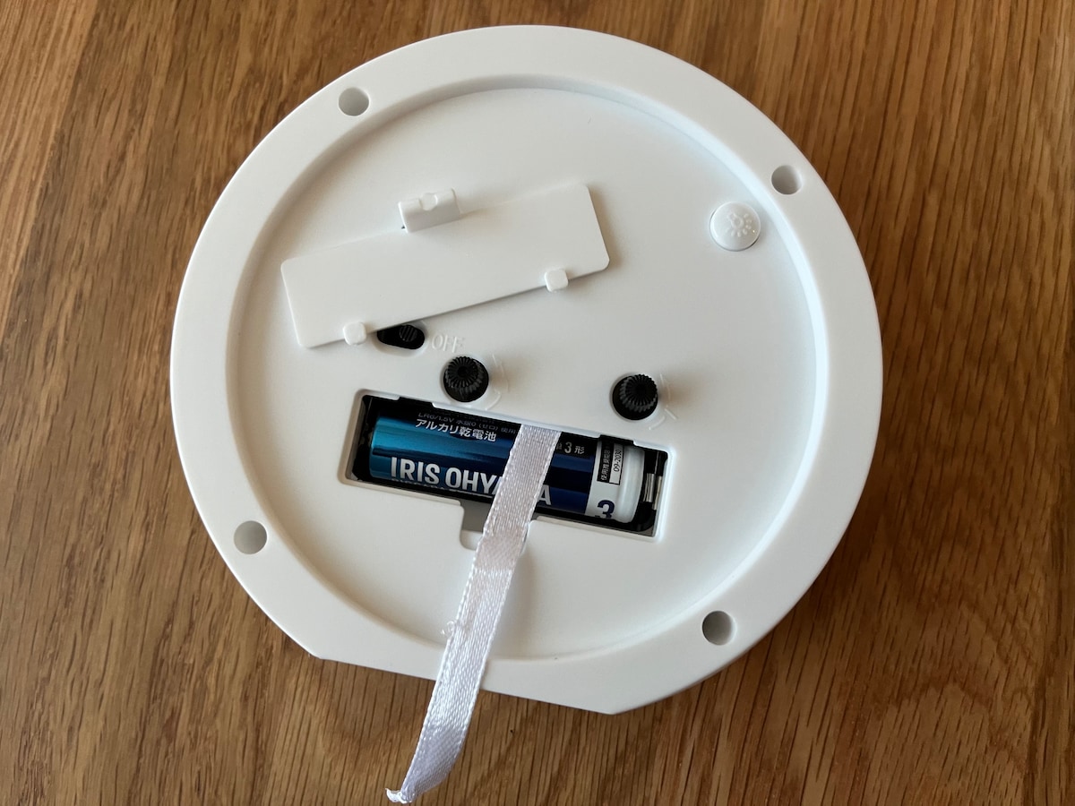 【100均】置き時計を5個買ってみた！ダイソー・セリア・キャン★ドゥの売り場を調査