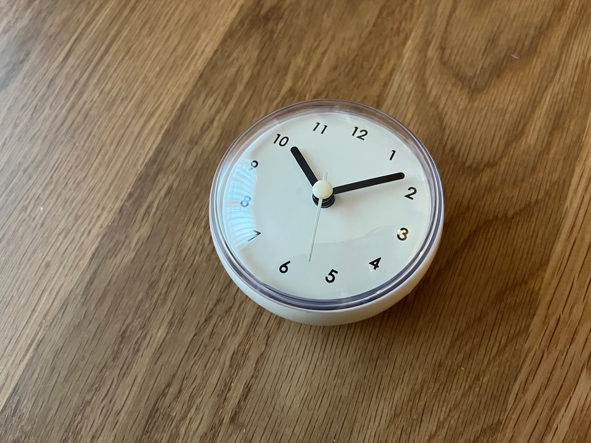 【100均】置き時計を5個買ってみた！ダイソー・セリア・キャン★ドゥの売り場を調査