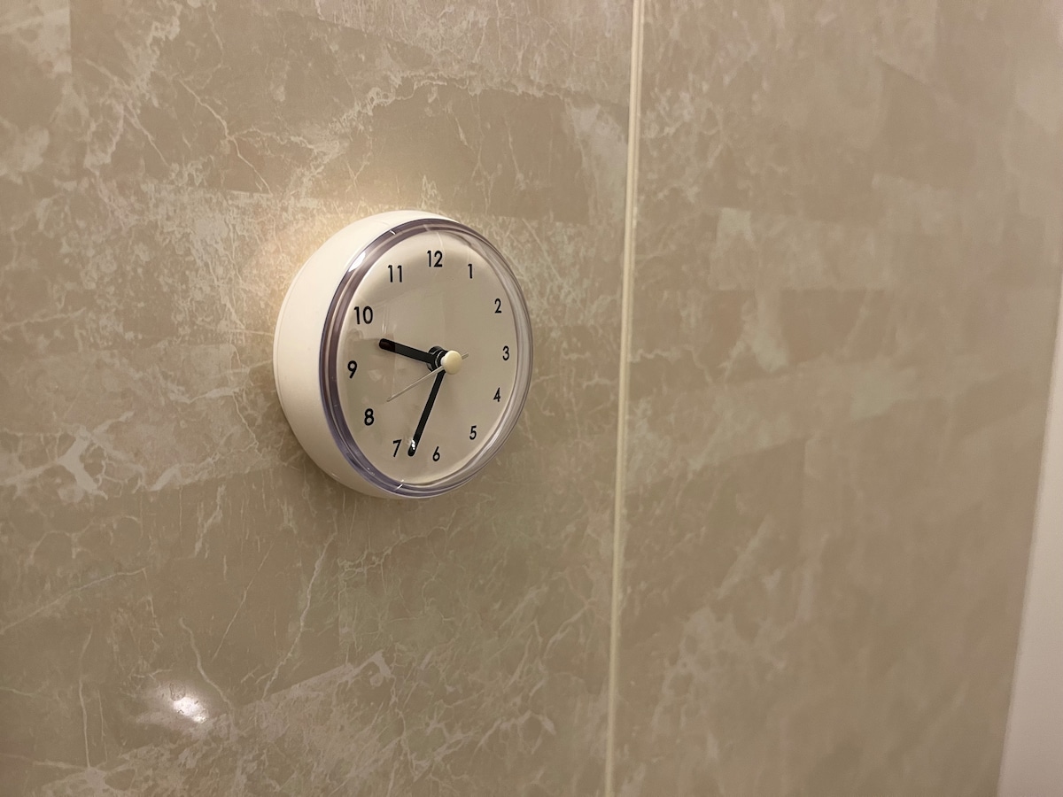 【100均】置き時計を5個買ってみた！ダイソー・セリア・キャン★ドゥの売り場を調査