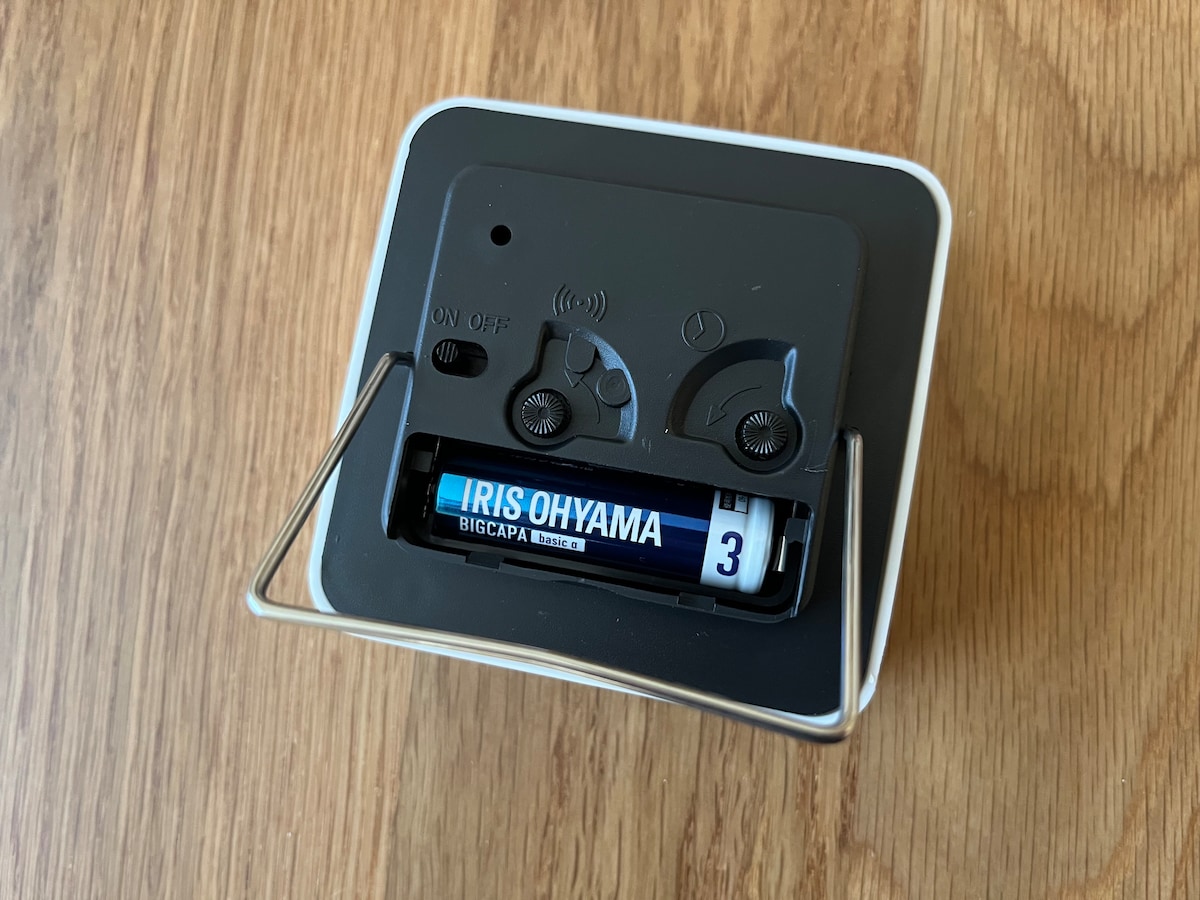 【100均】置き時計を5個買ってみた！ダイソー・セリア・キャン★ドゥの売り場を調査