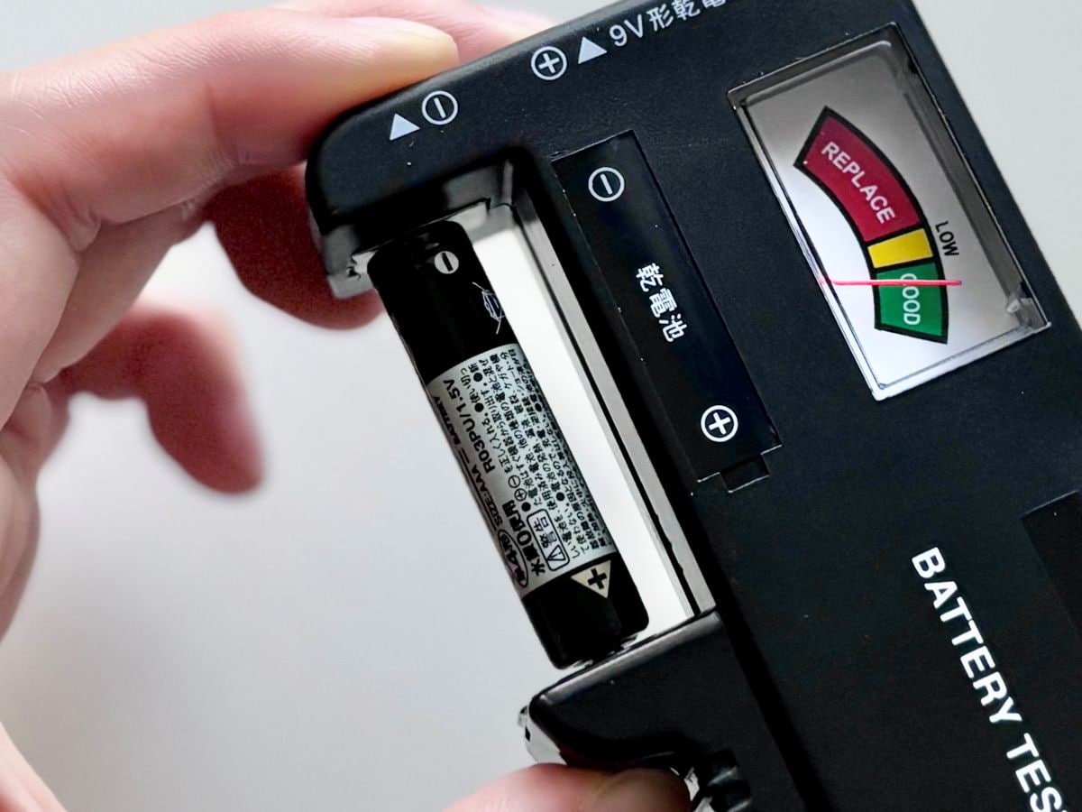 100均の電池ってこんなにあるの！？単一形からボタン電池、残量チェッカーまで一挙紹介