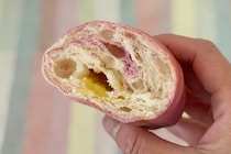 おいもあんの優しい甘みが贅沢！【ファミマ】の関東限定パンを食べてみた