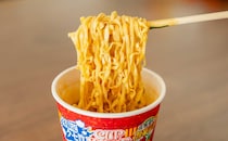 「常備したい」「〆にご飯ぶち込んだ」「5個買ってきた」【カップヌードル】旨辛な新商品が登場