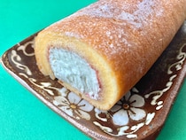 甘酸っぱくて美味しい！！【セブン】いちごの味わいがしっかり楽しめるロールケーキ