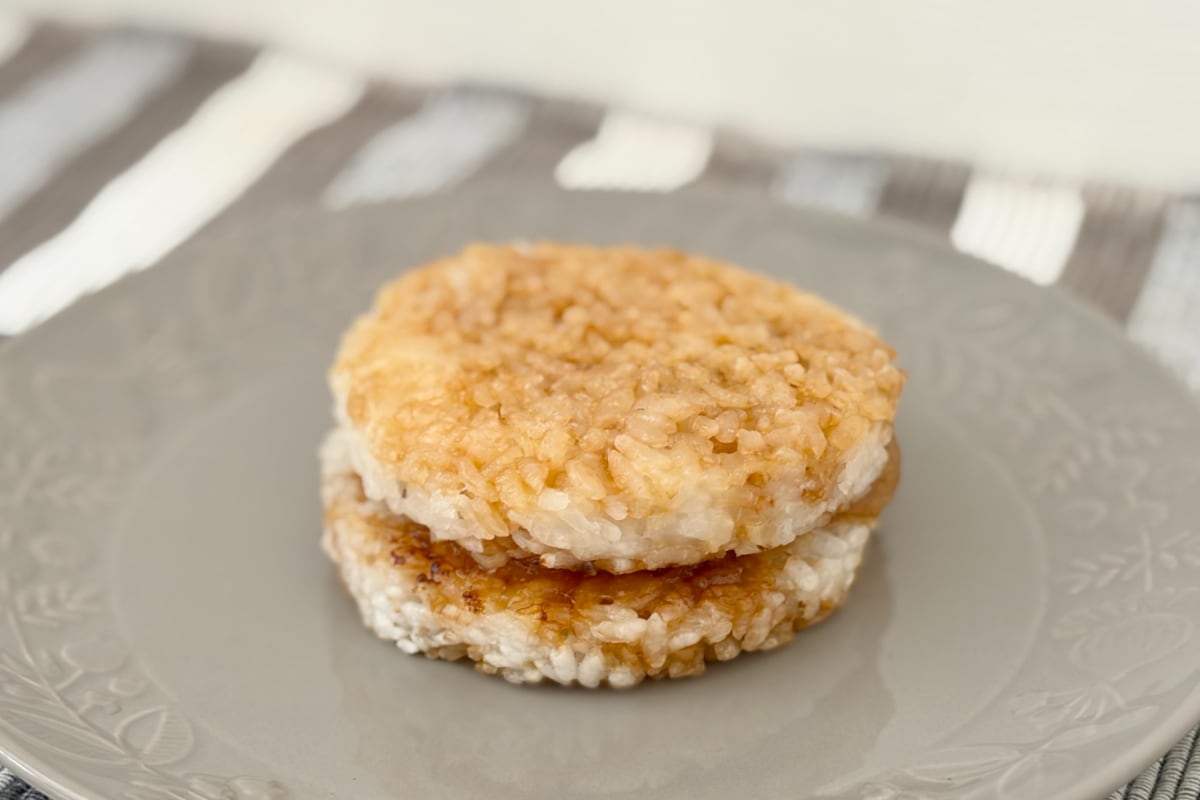 生姜がしっかりきいてる！【セブン】ワンハンドOKの冷凍グルメって？