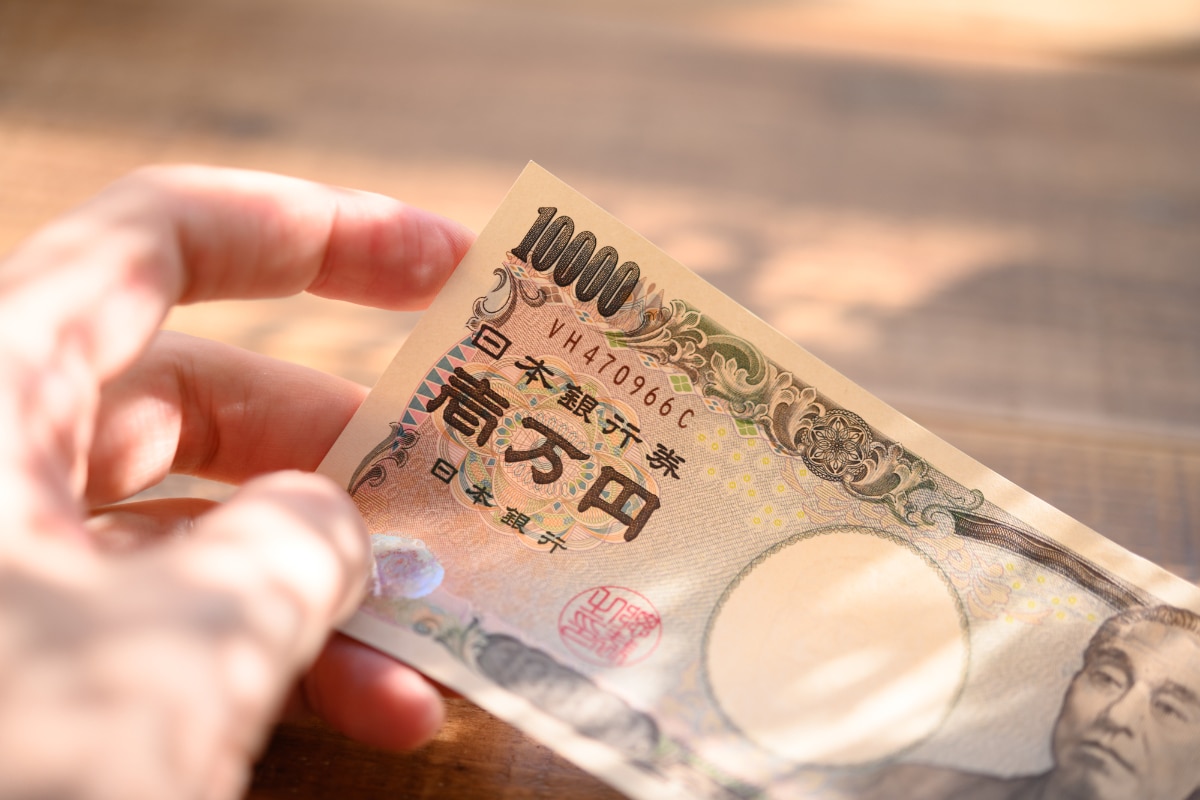 孫育ては時給5000円の高給バイト？世帯年収800万・共働き夫婦が抱くある後悔