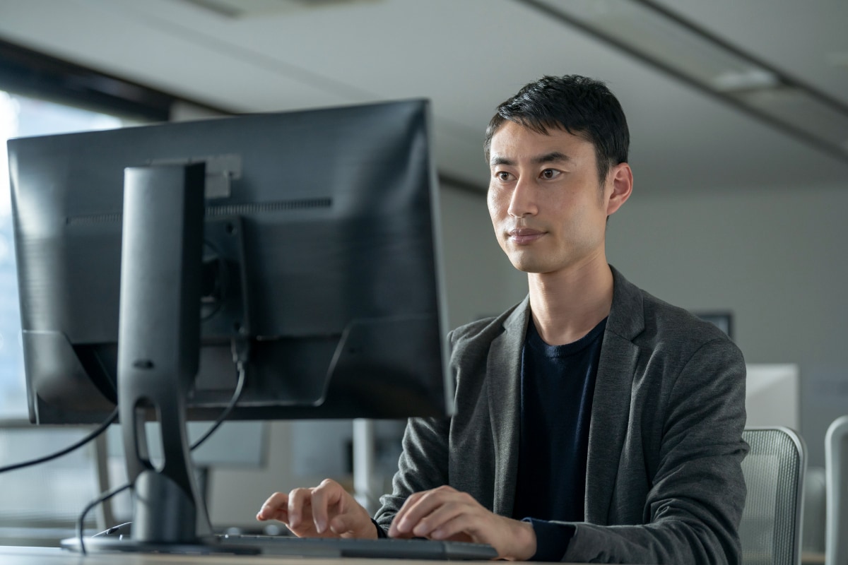 “軽い気持ち”で友人を助けた結果、まさかの事態に!年収400万・30代男性の後悔