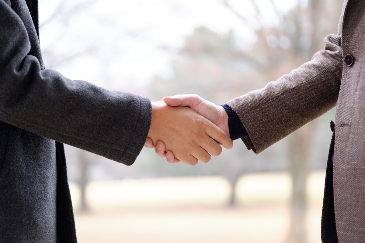 “軽い気持ち”で友人を助けた結果、まさかの事態に！年収400万・30代男性の後悔