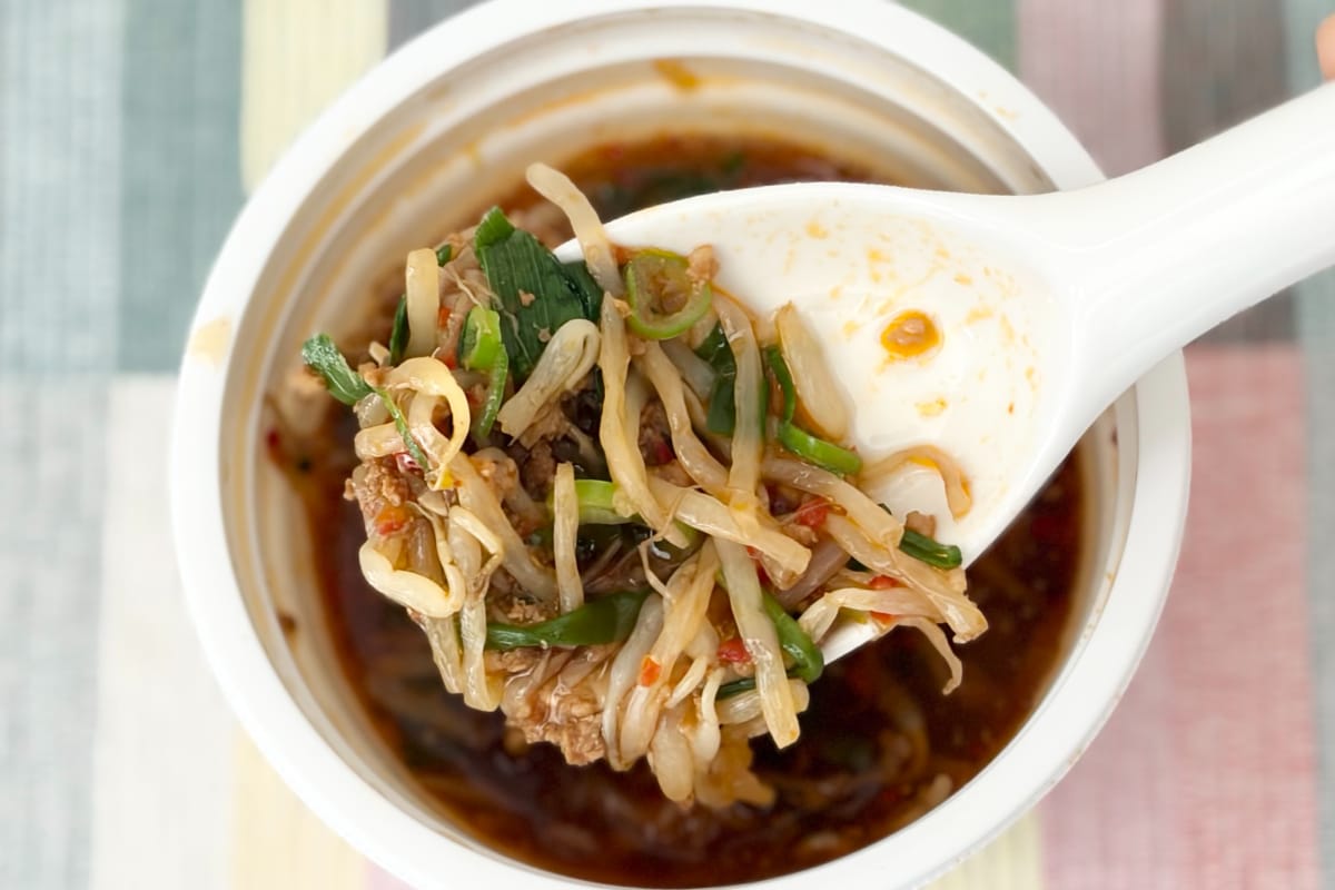 「リピしちゃいそう」【セブン】麺なしラーメンスープがハマるおいしさ