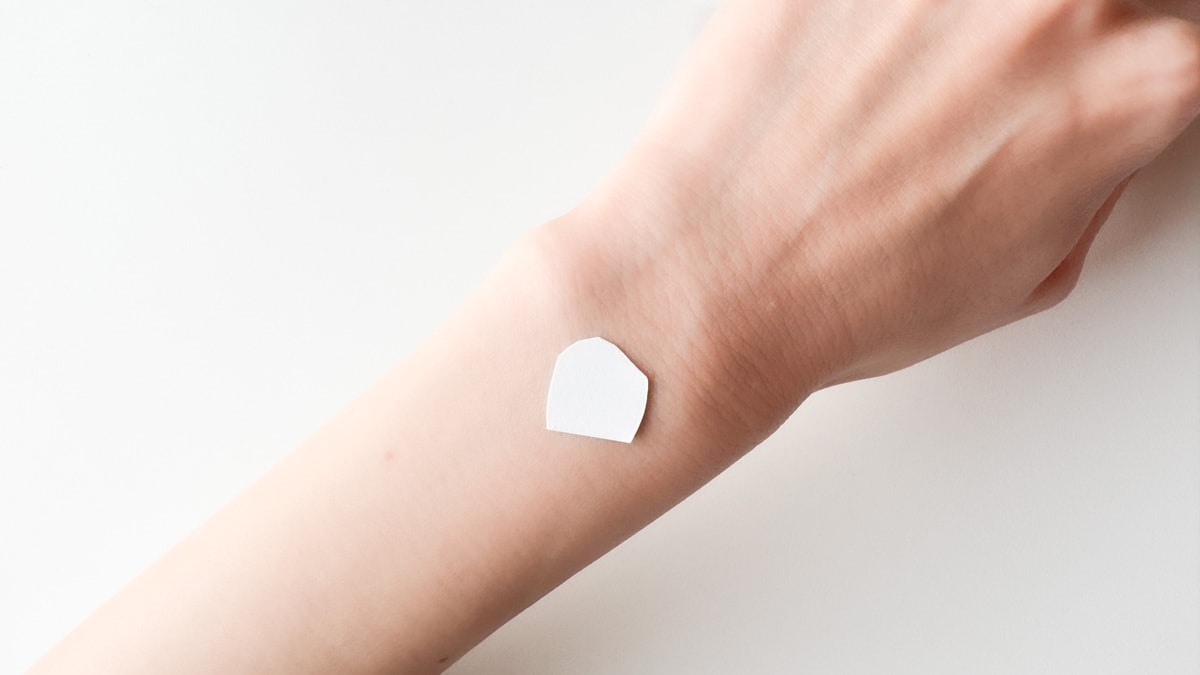 タトゥーシールは100均で売ってる?【セリア・ダイソー】使い方も解説