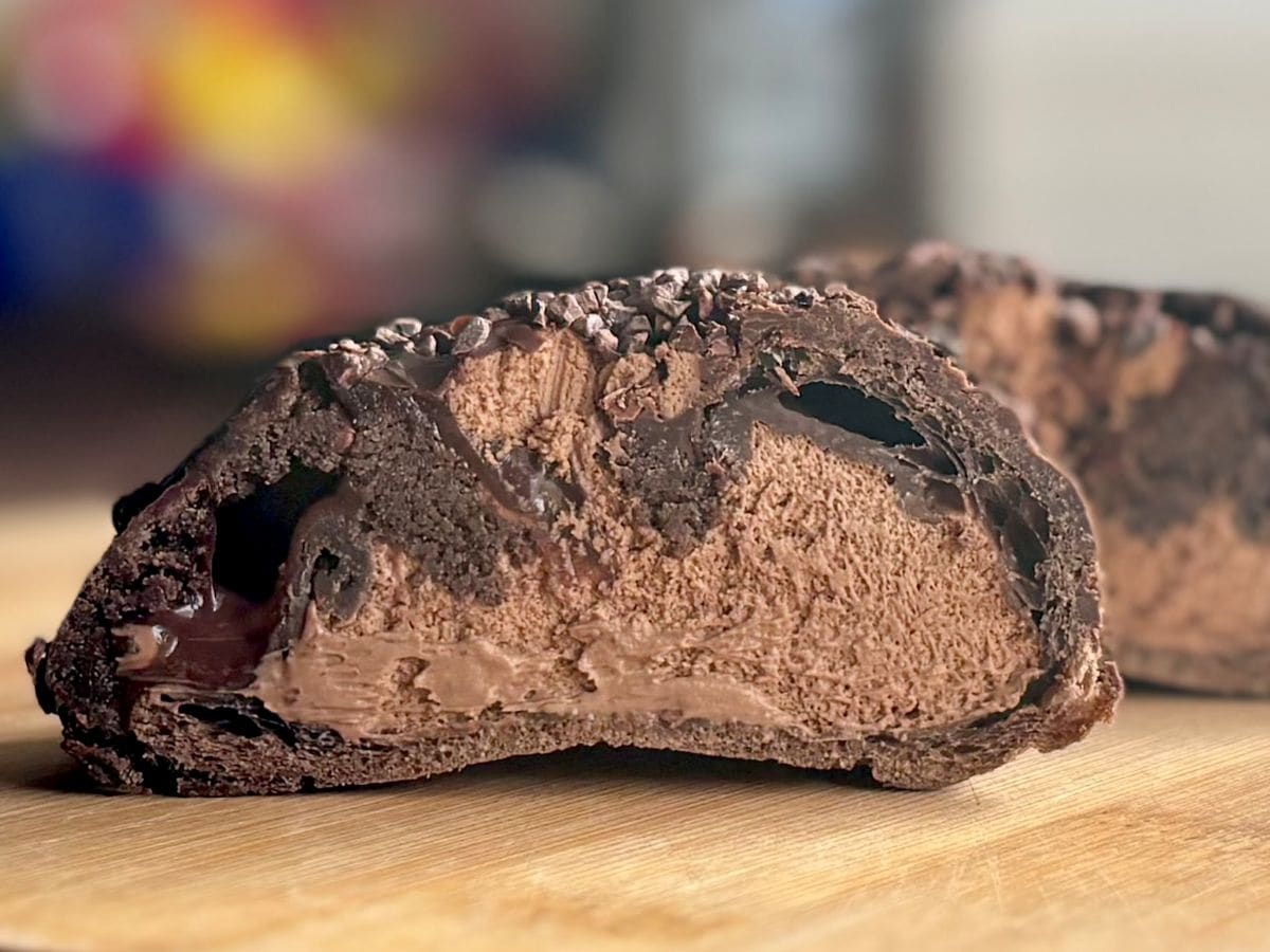 「もう普通のじゃ物足りなくなる」【ローソン】のショコラシューがプチご褒美に最適