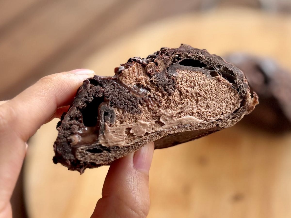 「もう普通のじゃ物足りなくなる」【ローソン】のショコラシューがプチご褒美に最適