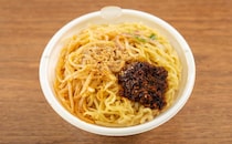 「飽きるまで食べる」「飲み干せる」【セブン】味変できる新作ラーメンにハマる