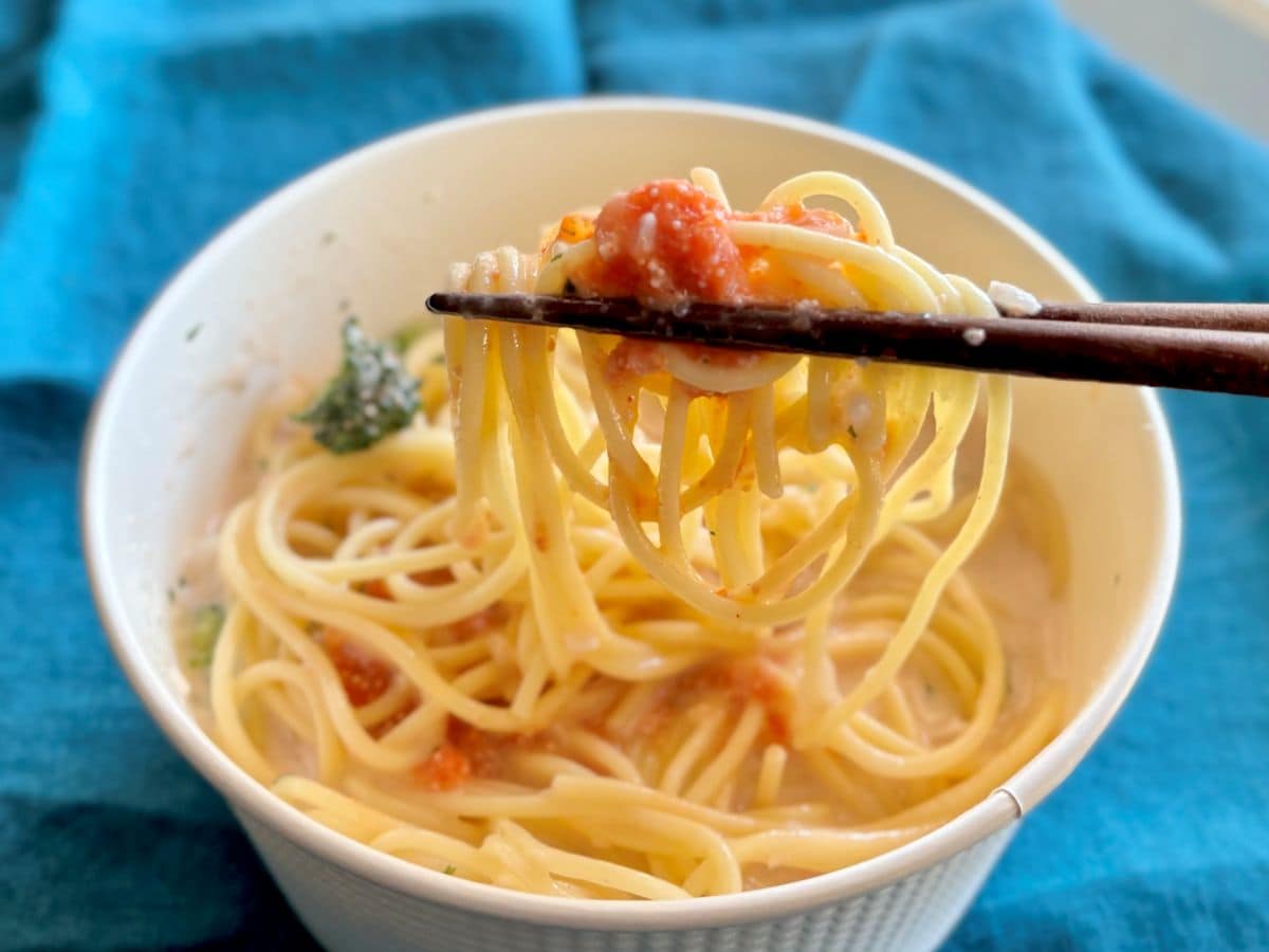 たっぷりスープでお腹いっぱい！【ファミマ】明太スープパスタが大満足すぎる