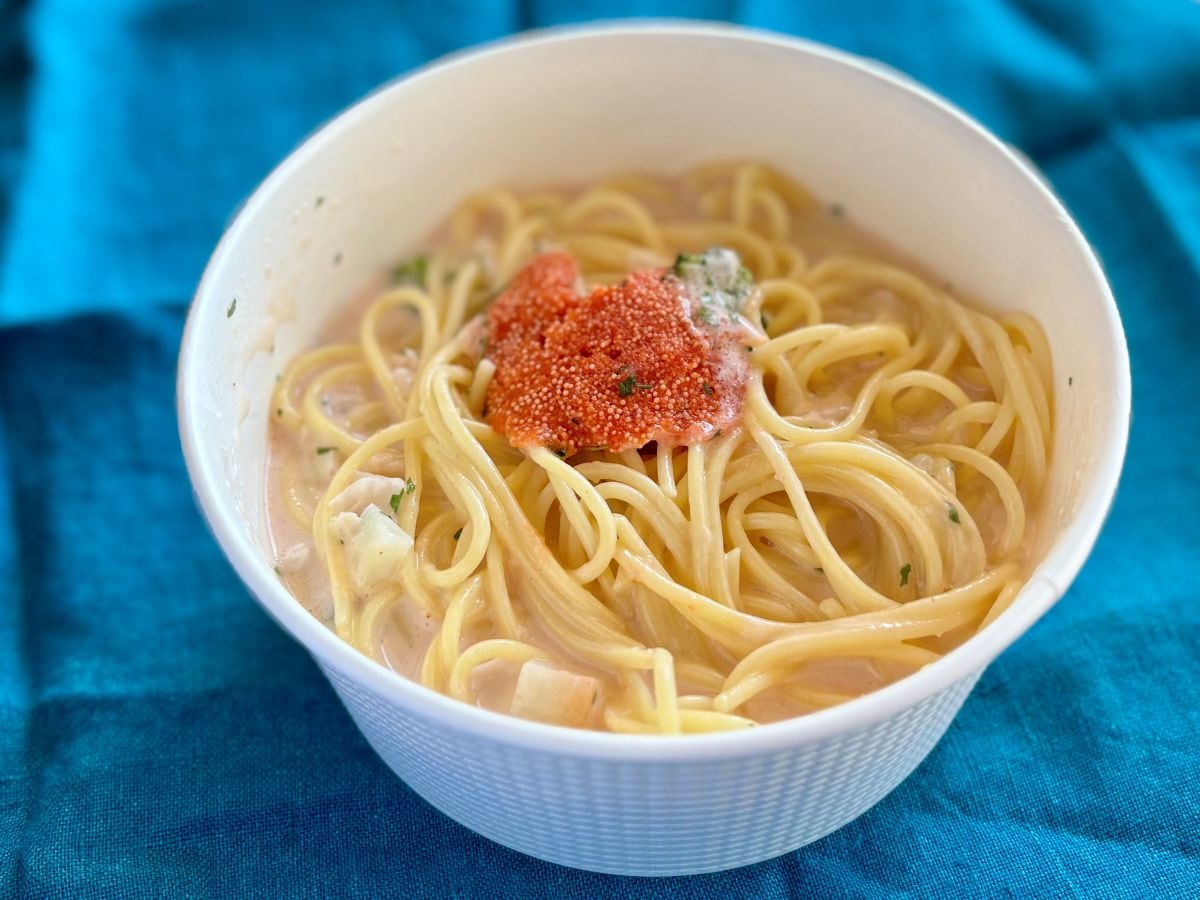 たっぷりスープでお腹いっぱい！【ファミマ】明太スープパスタが大満足すぎる