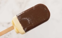 「半端なくうまい」「貴方は神か」【ローソン限定】チョコ欲満たすアイスが最高すぎる