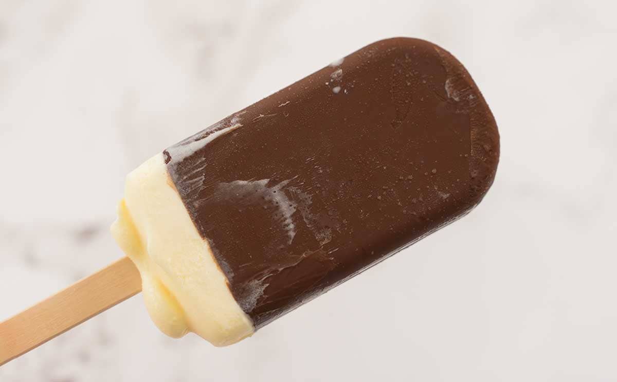 「半端なくうまい」「貴方は神か」【ローソン限定】チョコ欲満たすアイスが最高すぎる