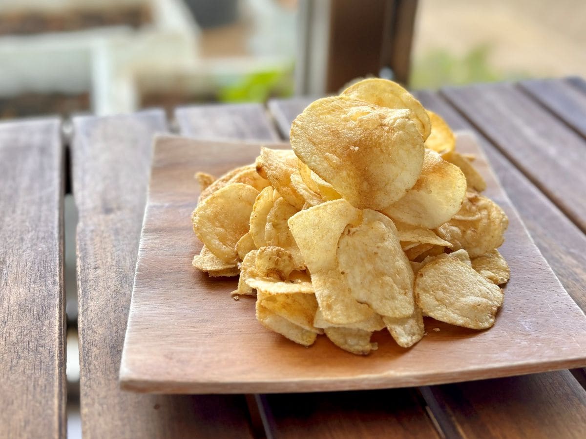 え、めっちゃ上品！【ファミマ限定】神田の人気ラーメン店監修ポテチが