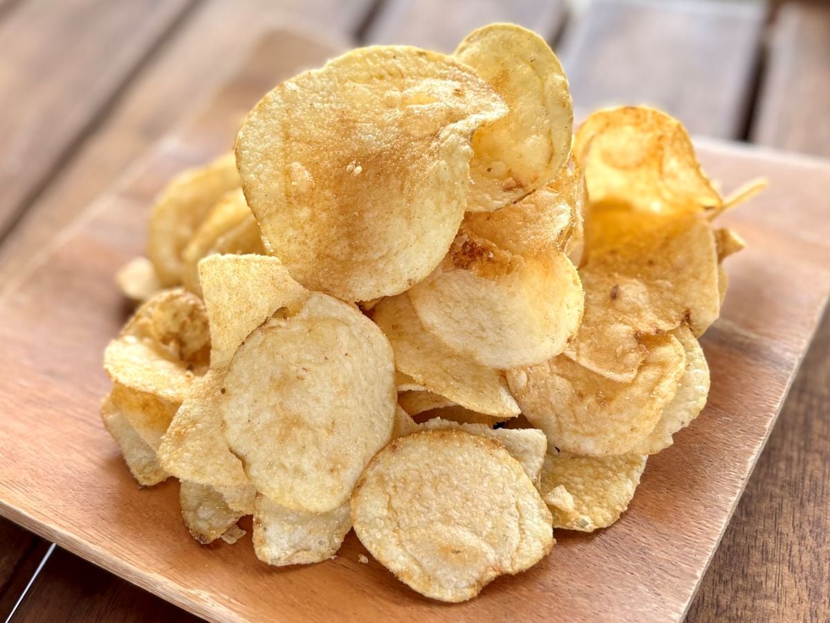 え、めっちゃ上品！【ファミマ限定】神田の人気ラーメン店監修ポテチが想像を超えてきた