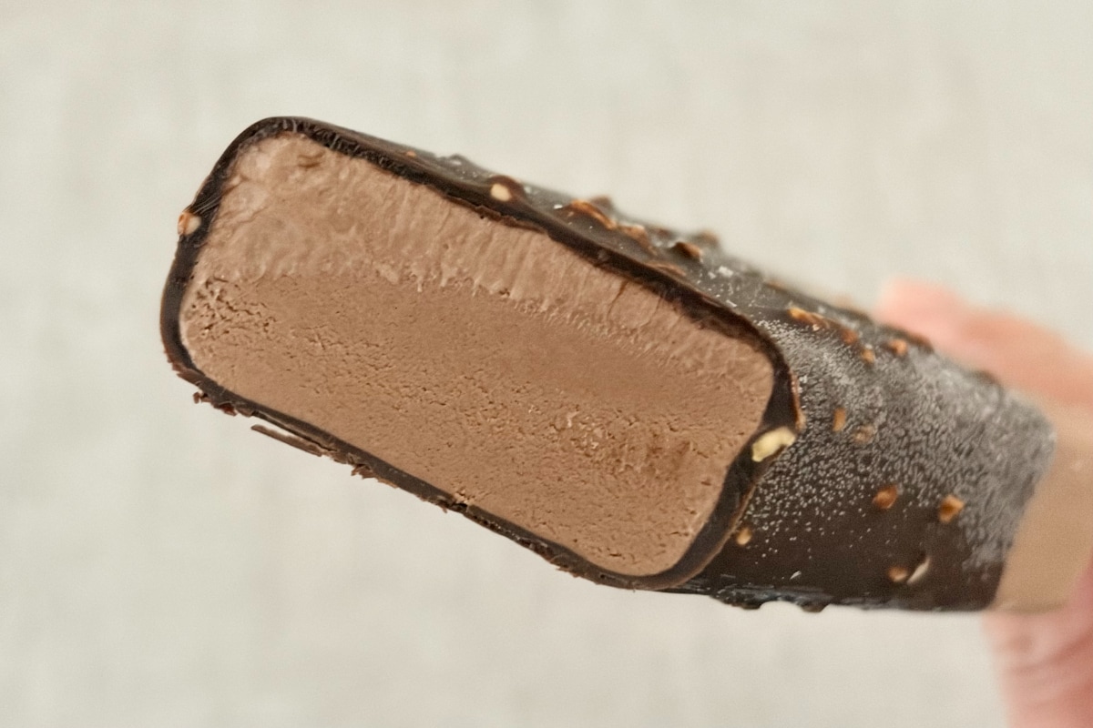 「カカオ感強めで大人な味」「上品」【ファミマ限定】アイスが逸品すぎる