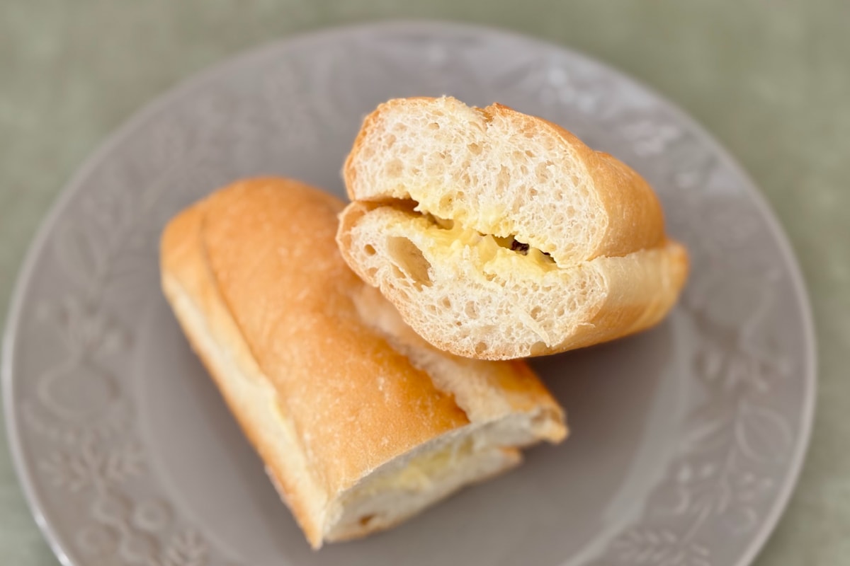 レーズンとバターが美味です♡【ファミマ】南関東限定パンのお味は？