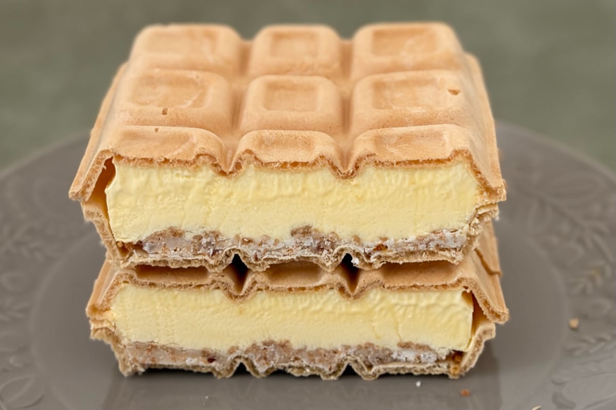 一口食べるとザクッ＆カリッ！【ファミマ限定】アイスが驚くほどウマい