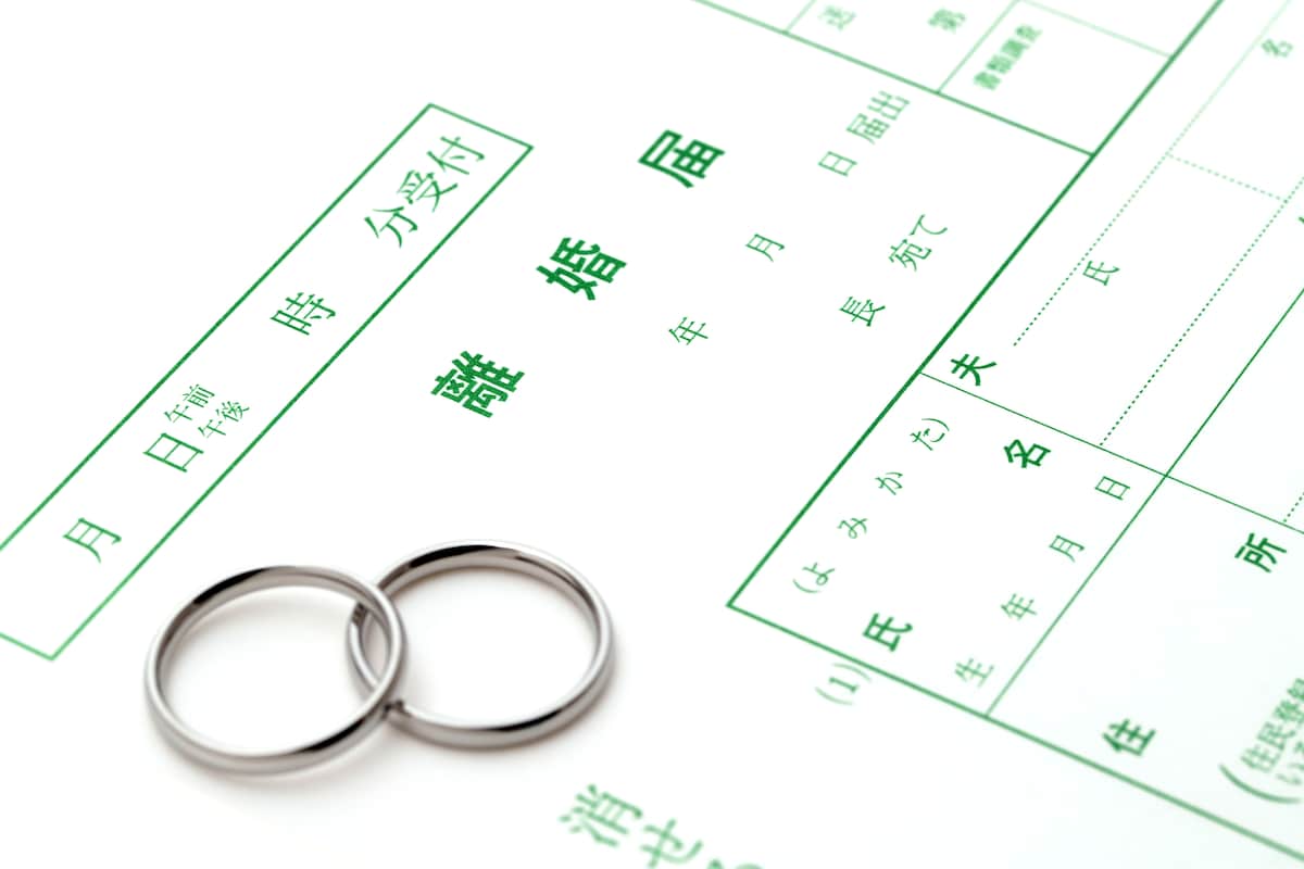 義実家の借金300万を肩代わりした嫁に、義父が放った『恩を仇で返す暴言』。出産直後に『離婚したい』と宣う不実な息子の正体