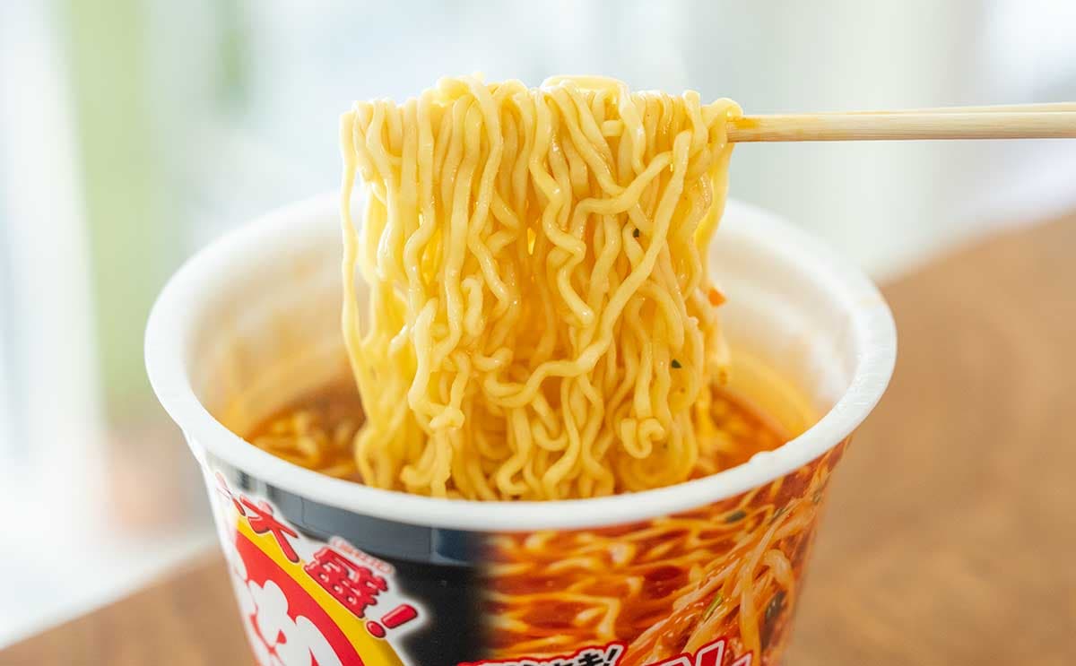 にんにく強め！【でかまる】新商品の旨辛スープがやみつきになる