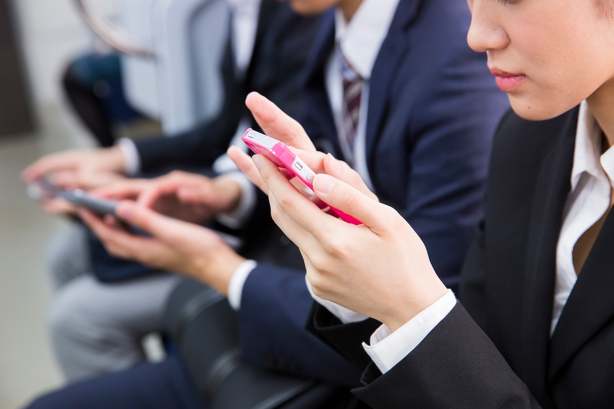 iPhoneの「時間制限」で使いすぎを強制終了！ママができる見守り設定のコツ