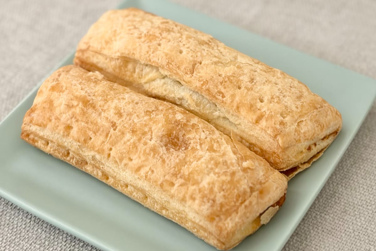 ふわサク食感の中にトマトの酸味がきいてる！【セブン】の新商品を実食