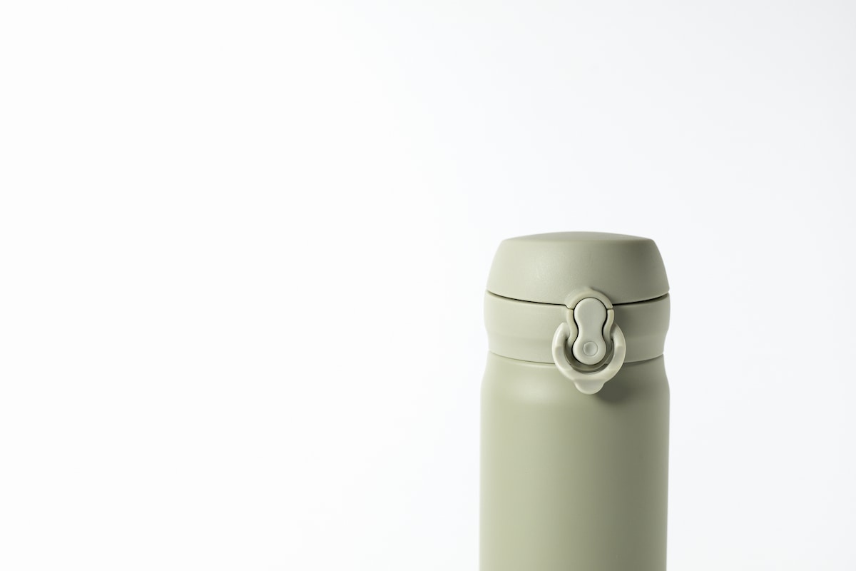 「これ、小さすぎない？」サーモスの10cm水筒がバカ売れする納得の理由。家族旅行を2時間で切り上げる夫⇒翌日正座で謝罪！？