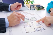 義母の余計な言動でマイホーム計画ぶち壊し？ママ友「グループLINE、やばいですよ！」覗いた瞬間に血の気が引いたワケ