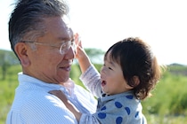 資産2,000万が『孫の学費』に消えた…68歳夫婦の“ゆとり老後”が崩壊。年収500万息子に『月10万』を無心された78歳母の悲劇