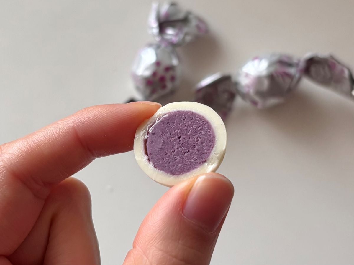 【カルディ】で発見!アサイー×ブルーベリーのご褒美ショコラにキュン♡