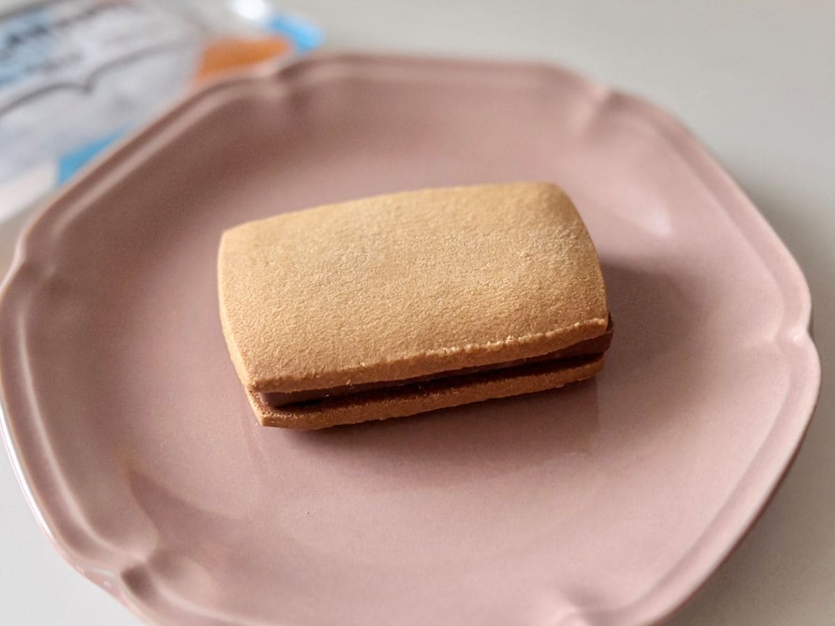 「罪深い分厚さ」【カルディ】品切れ続出！？SNSで話題のクッキーを実食