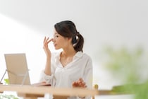 7分で20代に激変！37歳女性の『魔法のメイク』と、コメダ珈琲店“コーヒー染めリュック”に絶賛の声