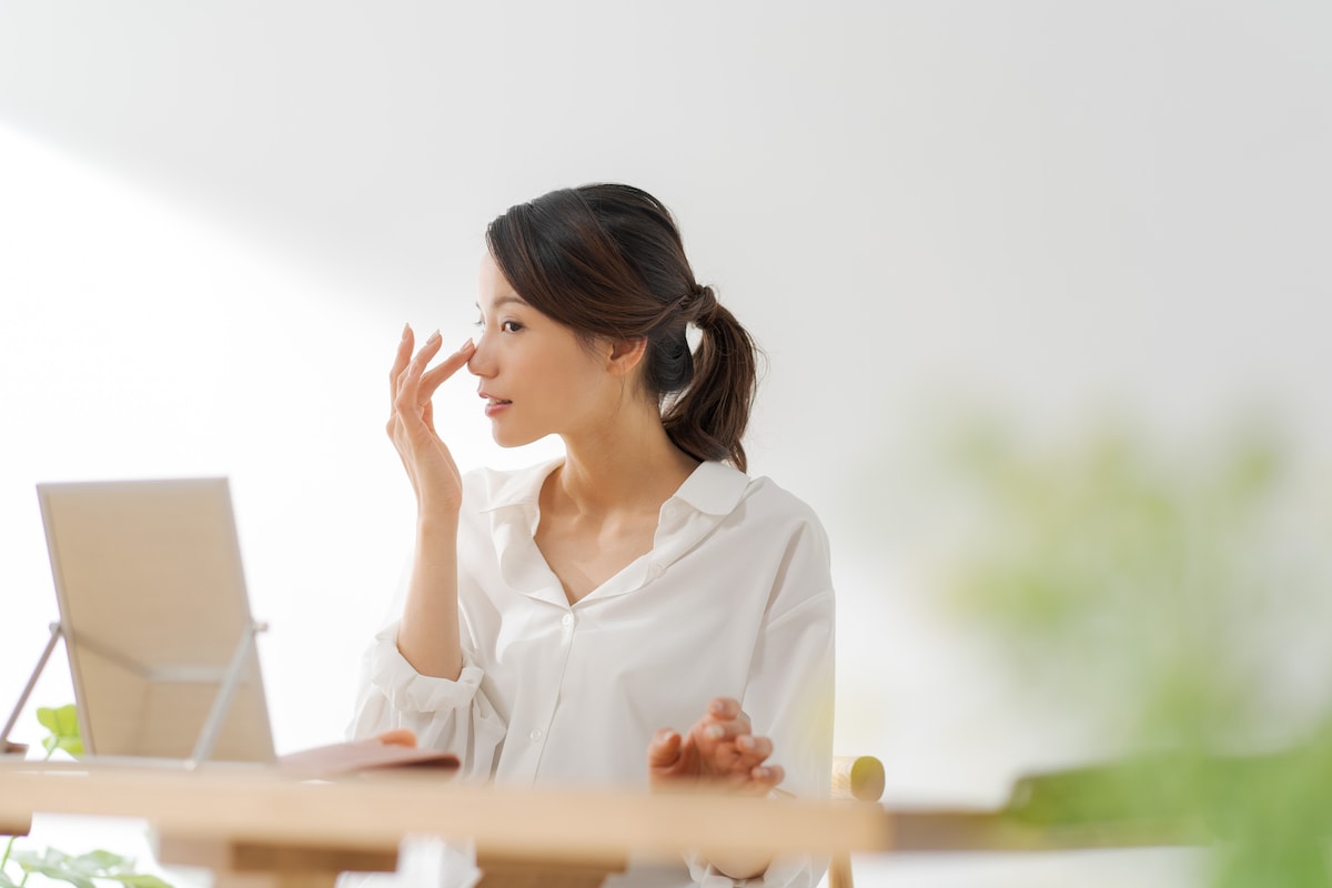 7分で20代に激変！37歳女性の『魔法のメイク』と、コメダ珈琲店“コーヒー染めリュック”に絶賛の声