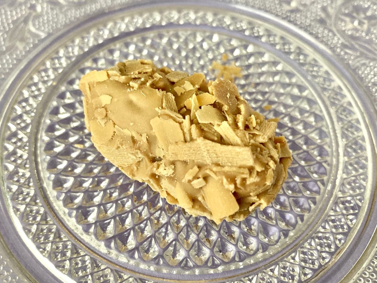 風味やくちどけのよさにびっくり!【カルディ】バレンタインにぴったりの「フレークトリュフ ブロンド」