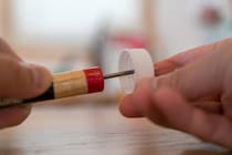 ペットボトルに『小さな穴』で簡易水道!? 100万人が驚いた災害対策と、冬のお弁当に『保冷剤』が必要な理由